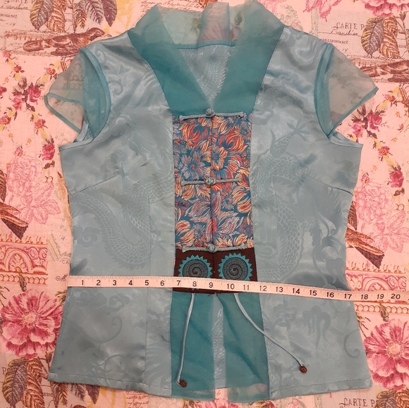 Sky Blue Asian Satin Top. Size Medium - Picture 9 of 9